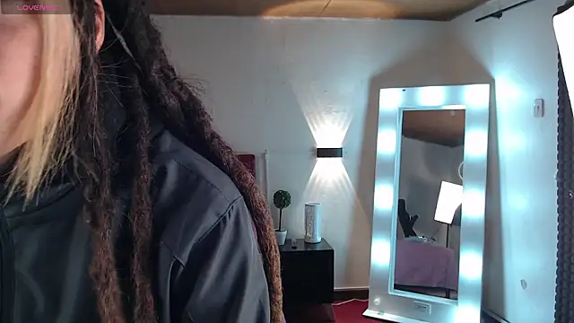  sharlotte777 online show from March 2025 12:48:02 PM