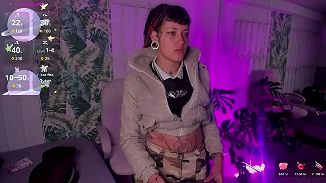 Snapshot of _sharlotte777 chatting on February 2026 01:05:01 PM sharlotte777 online show from February 2026 01:05:01 PM