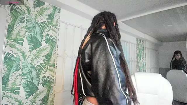 Snapshot of _sharlotte777 chatting on February 2026 07:32:02 PM sharlotte777 online show from February 2026 07:32:02 PM