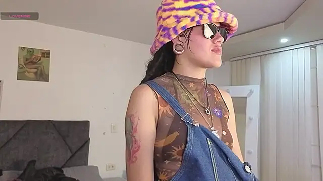 Snapshot of _sharlotte777 chatting on February 2026 05:25:01 PM sharlotte777 online show from February 2026 05:25:01 PM