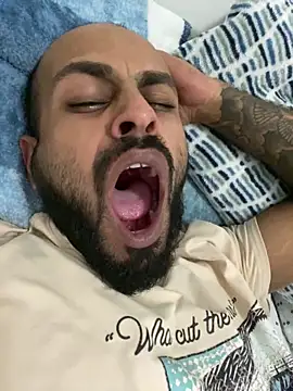 islandvybee55 online show from January 2025 01:05:02 AM