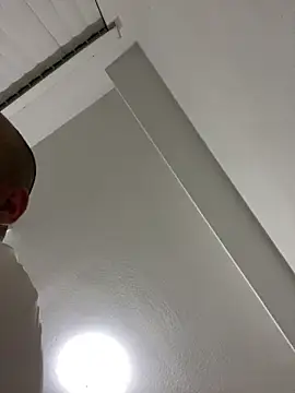 islandvybee55 online show from March 2025 04:46:01 AM