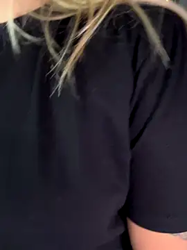 Snapshot of MiaPetit_ chatting on September 2025 12:48:02 AM MiaPetit  online show from September 2025 12:48:02 AM