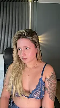 MiaPetit  online show from November 2025 12:00:01 AM