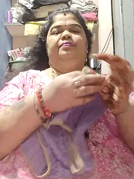 Snapshot of tamilthanushri chatting on May 2026 06:41:01 AM tamilthanushri online show from May 2026 06:41:01 AM