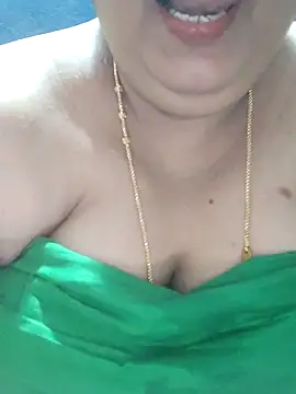 Snapshot of tamilthanushri chatting on May 2026 06:26:02 PM tamilthanushri online show from May 2026 06:26:02 PM