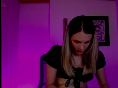 Snapshot of kim_jeins11 chatting on January 2025 11:08:01 PM kim jeins11 online show from January 2025 11:08:01 PM