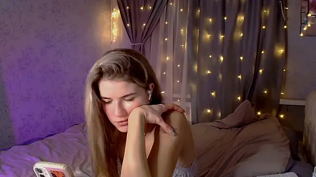 victoriavandam online show from December 2024 11:01:01 PM