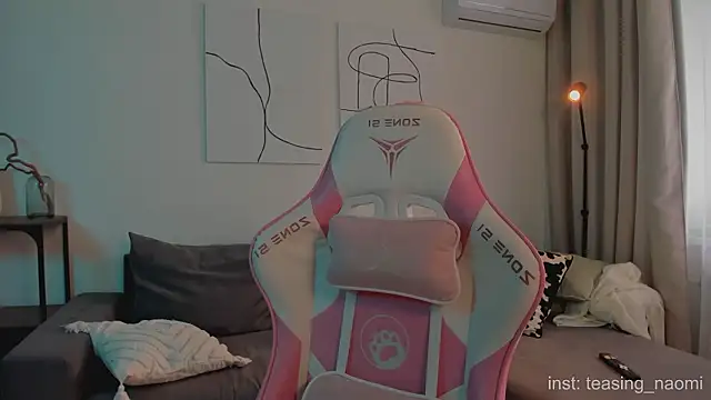 Snapshot of aesthetics__tease chatting on March 2026 04:25:02 AM aesthetics tease online show from March 2026 04:25:02 AM