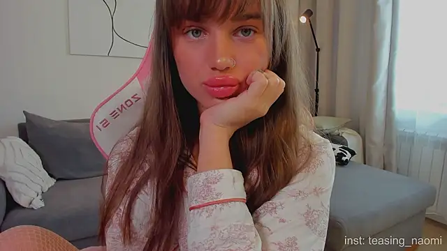 Snapshot of aesthetics__tease chatting on March 2026 04:50:01 AM aesthetics tease online show from March 2026 04:50:01 AM