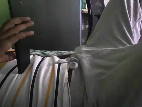 Snapshot of bangalorebulli chatting on February 2026 07:46:02 AM bangalorebulli online show from February 2026 07:46:02 AM