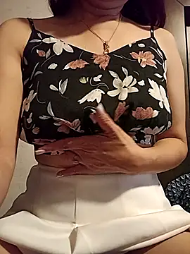 KITTEN-10 online show from November 2025 03:26:02 AM