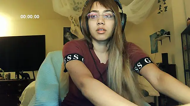 Snapshot of PolinaLoveX chatting on December 2024 11:18:02 PM PolinaLoveX online show from December 2024 11:18:02 PM