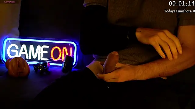 coupleofficial online show from September 2025 09:37:01 PM