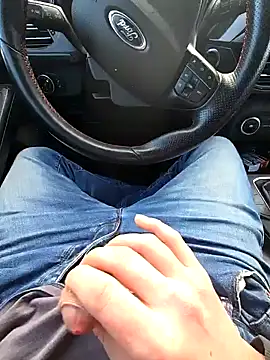 Snapshot of Titanhoott chatting on January 2025 11:12:02 AM Titanhoott online show from January 2025 11:12:02 AM