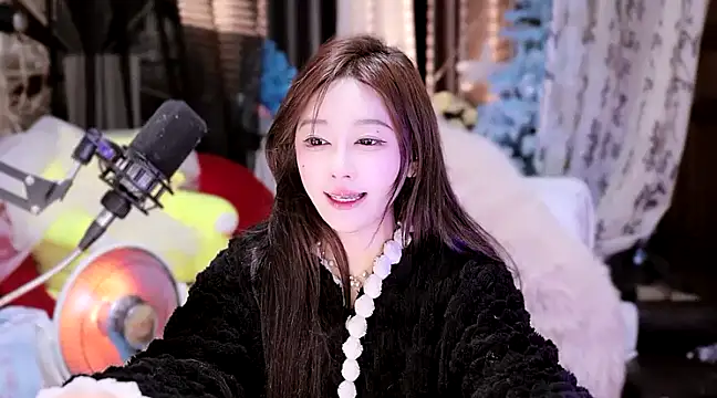 Missy Nana21 online show from February 2025 04:28:01 PM