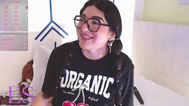 Snapshot of EsmeraldaSantoss chatting on December 2024 03:35:01 PM EsmeraldaSantoss online show from December 2024 03:35:01 PM