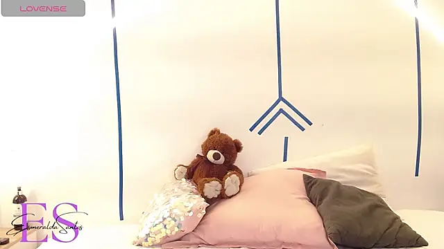 Snapshot of EsmeraldaSantoss chatting on January 2025 12:47:02 PM EsmeraldaSantoss online show from January 2025 12:47:02 PM