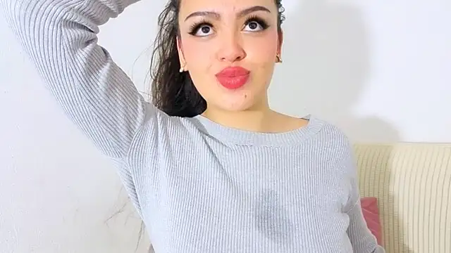 Sweet-Sophiee online show from October 2025 10:53:02 PM