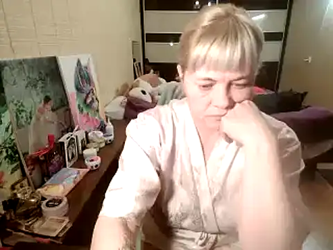 Lia Laguna77 online show from December 2025 05:11:02 PM