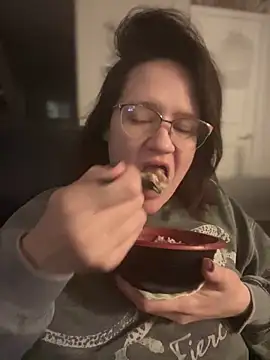 Snapshot of Kinkbitch25 chatting on February 2025 03:26:02 AM Kinkbitch25 online show from February 2025 03:26:02 AM