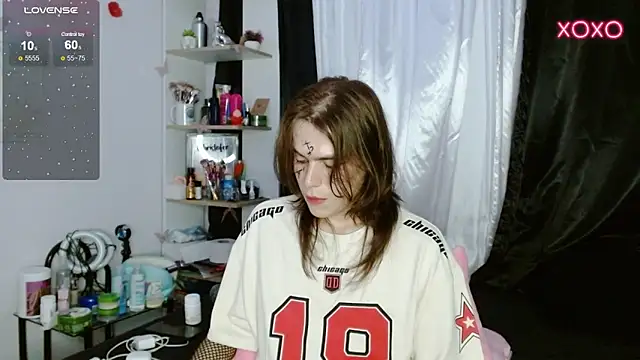 Snapshot of shun_sun chatting on December 2024 05:42:02 AM shun sun online show from December 2024 05:42:02 AM