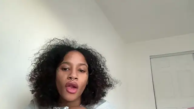 shandiloveslemonss online show from October 2025 10:04:01 PM