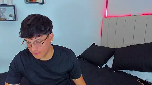 kittyandrick online show from April 2026 09:53:01 AM