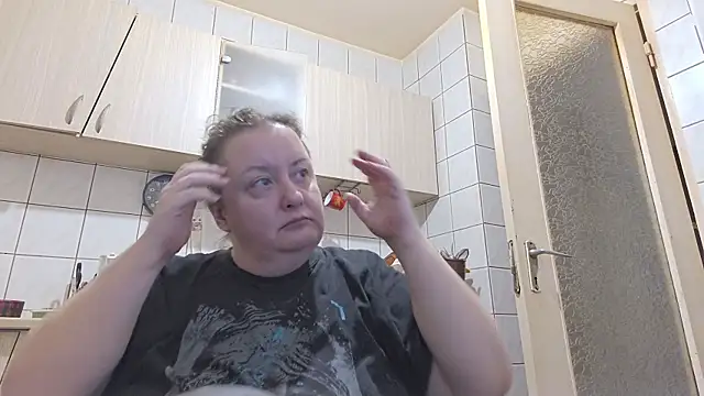 Snapshot of melissaBlessing chatting on February 2025 04:10:01 AM melissaBlessing online show from February 2025 04:10:01 AM