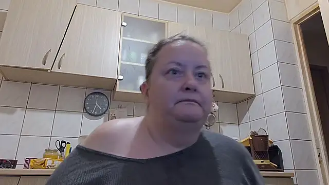 Snapshot of melissaBlessing chatting on December 2025 02:28:02 AM melissaBlessing online show from December 2025 02:28:02 AM