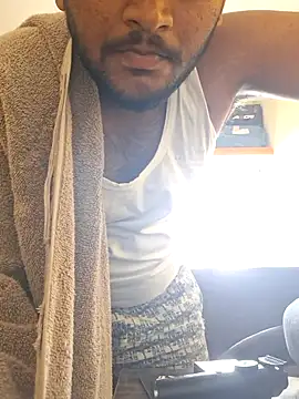 Snapshot of LundChodumera chatting on November 2025 07:52:01 AM LundChodumera online show from November 2025 07:52:01 AM