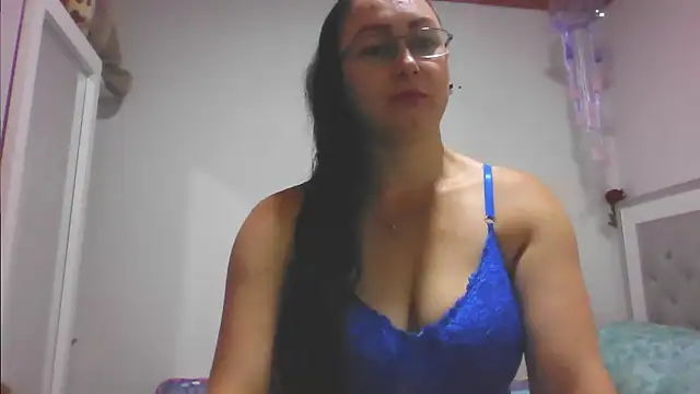 milly sanchez online show from October 2025 08:37:02 PM