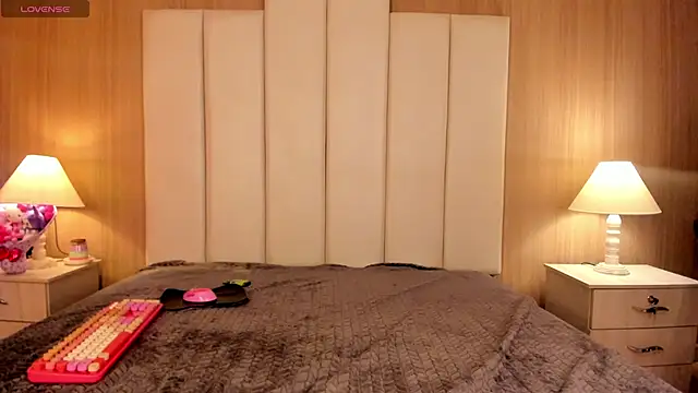 ElectraRaptiis online show from March 2026 09:53:01 PM