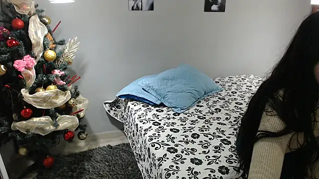 Snapshot of Kimandyuk chatting on December 2024 05:40:01 PM Kimandyuk online show from December 2024 05:40:01 PM