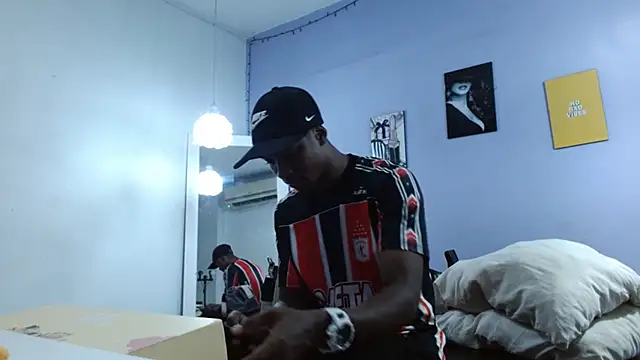 Snapshot of Kimandyuk chatting on February 2025 07:49:01 PM Kimandyuk online show from February 2025 07:49:01 PM