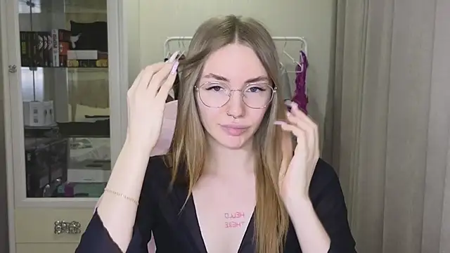 littlevildevil online show from January 2025 11:30:02 AM