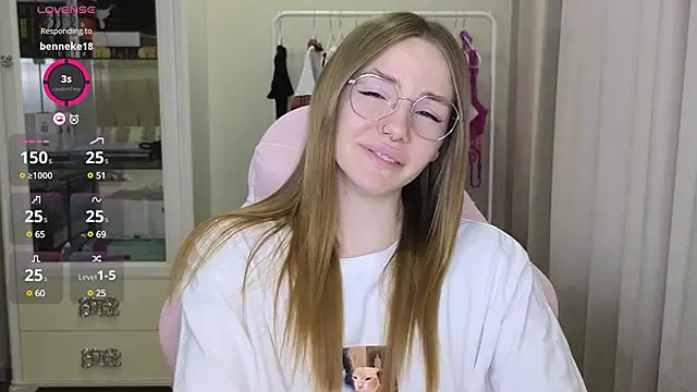 littlevildevil online show from February 2025 11:08:02 AM