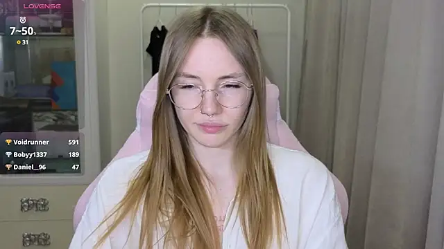 littlevildevil online show from March 2025 02:19:01 PM