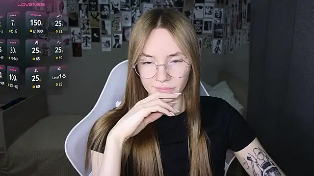 littlevildevil online show from February 2026 11:08:02 AM