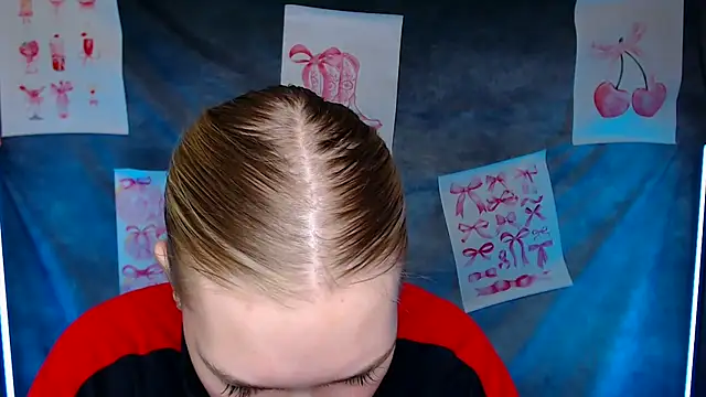 Snapshot of MademoiselleCl chatting on February 2026 07:15:01 AM MademoiselleCl online show from February 2026 07:15:01 AM