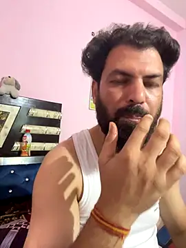 Arnav172030 online show from October 2025 03:31:02 PM