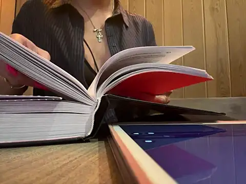 JulieErmesx online show from January 2025 02:14:02 AM