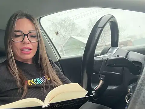 JulieErmesx online show from January 2025 04:32:01 AM