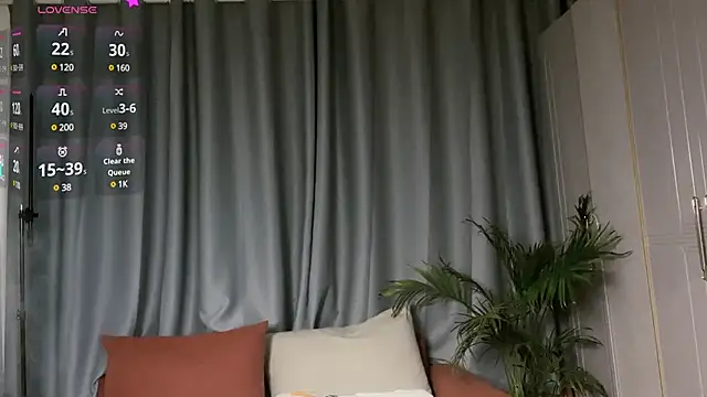 Snapshot of Youth3_ chatting on January 2025 12:04:02 PM Youth3  online show from January 2025 12:04:02 PM