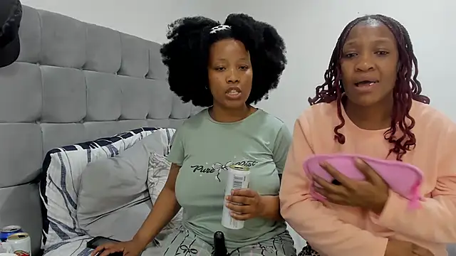 Snapshot of SZA_Doja chatting on July 2026 08:05:01 PM SZA Doja online show from July 2026 08:05:01 PM
