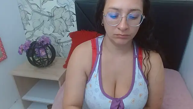 Snapshot of sarax_ximena chatting on June 2026 06:57:01 AM sarax ximena online show from June 2026 06:57:01 AM