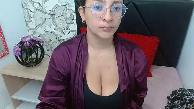Snapshot of sarax_ximena chatting on July 2026 04:01:01 PM sarax ximena online show from July 2026 04:01:01 PM