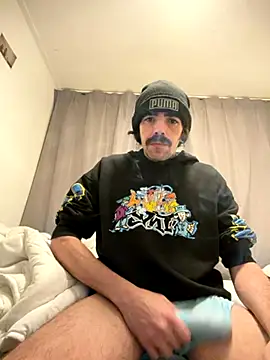 wolfwhite95 online show from November 2025 07:52:02 PM