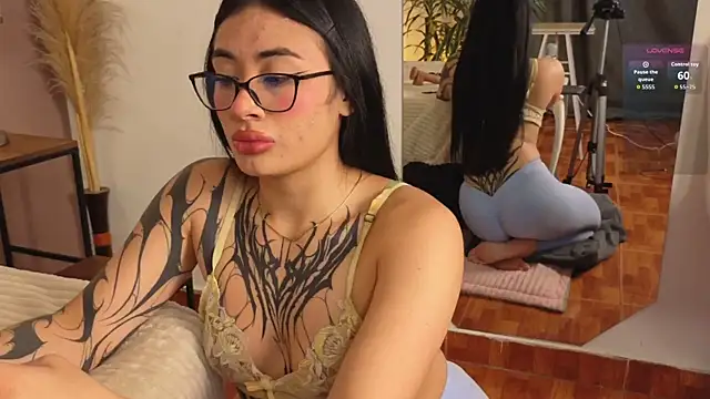 aprildreams19 online show from April 2026 12:54:01 PM