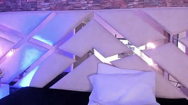 sophie pariss online show from December 2025 03:02:02 AM